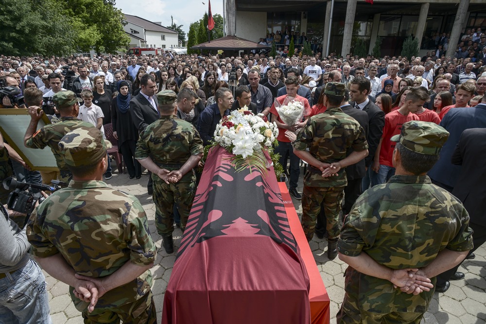 The Relation between Identity and Security A Comparative Study on