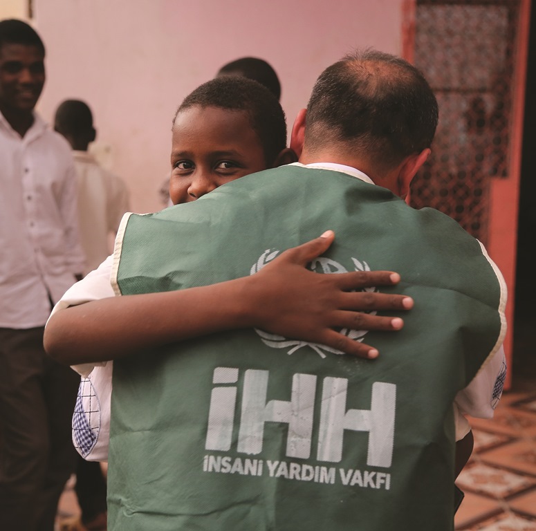 Broadening the Nongovernmental Humanitarian Mission The IHH and Mediation