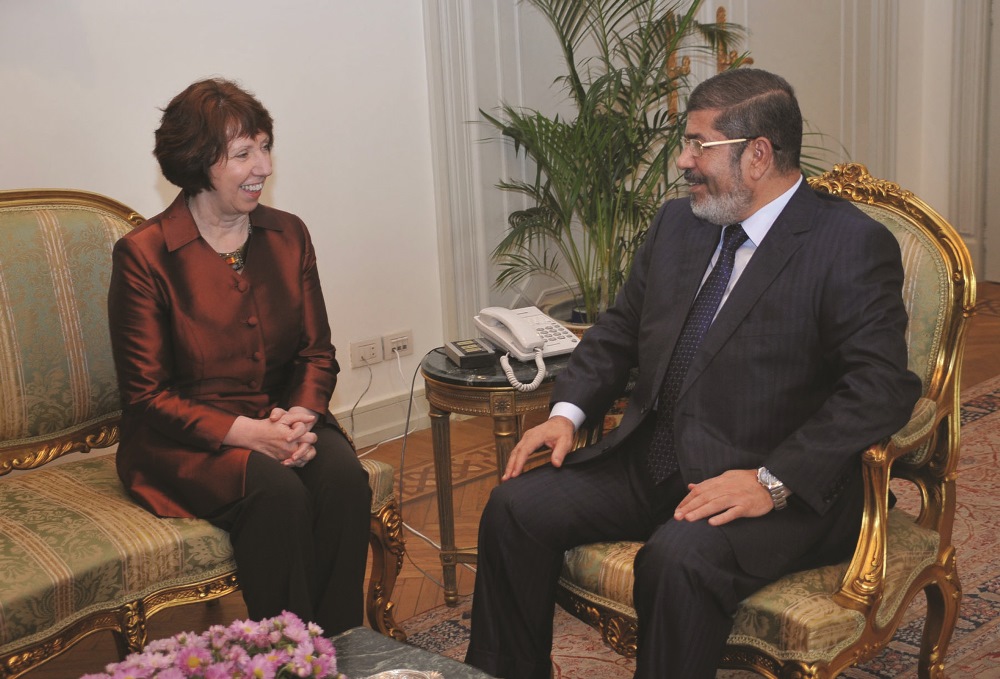 A handout picture shows Egyptian President Mohamed Morsi (R) meeting with EU foreign policy chief Catherine Ashton at the presidential palace in Cairo. AFP / Egyptian Presidency