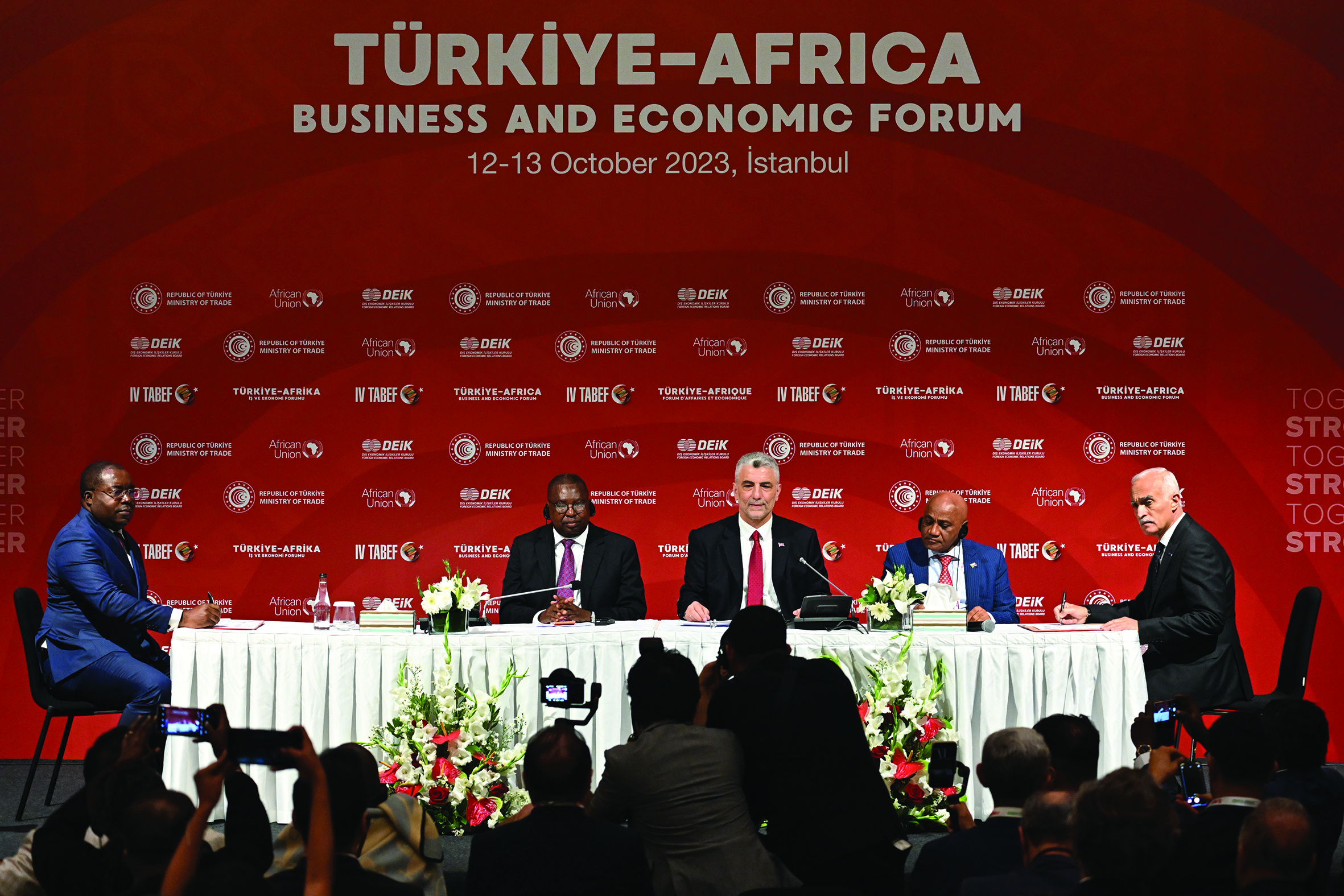 Questioning the West and Creating an Alternative China s and