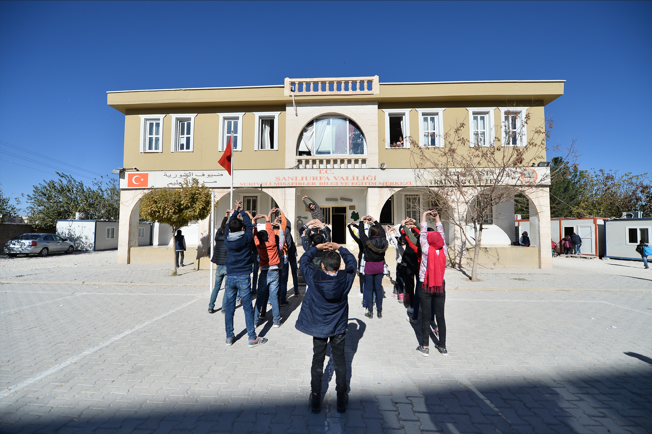Opportunities and Anxieties of Homecoming: The Role of Education in Syrian Refugees’ Return Decisions